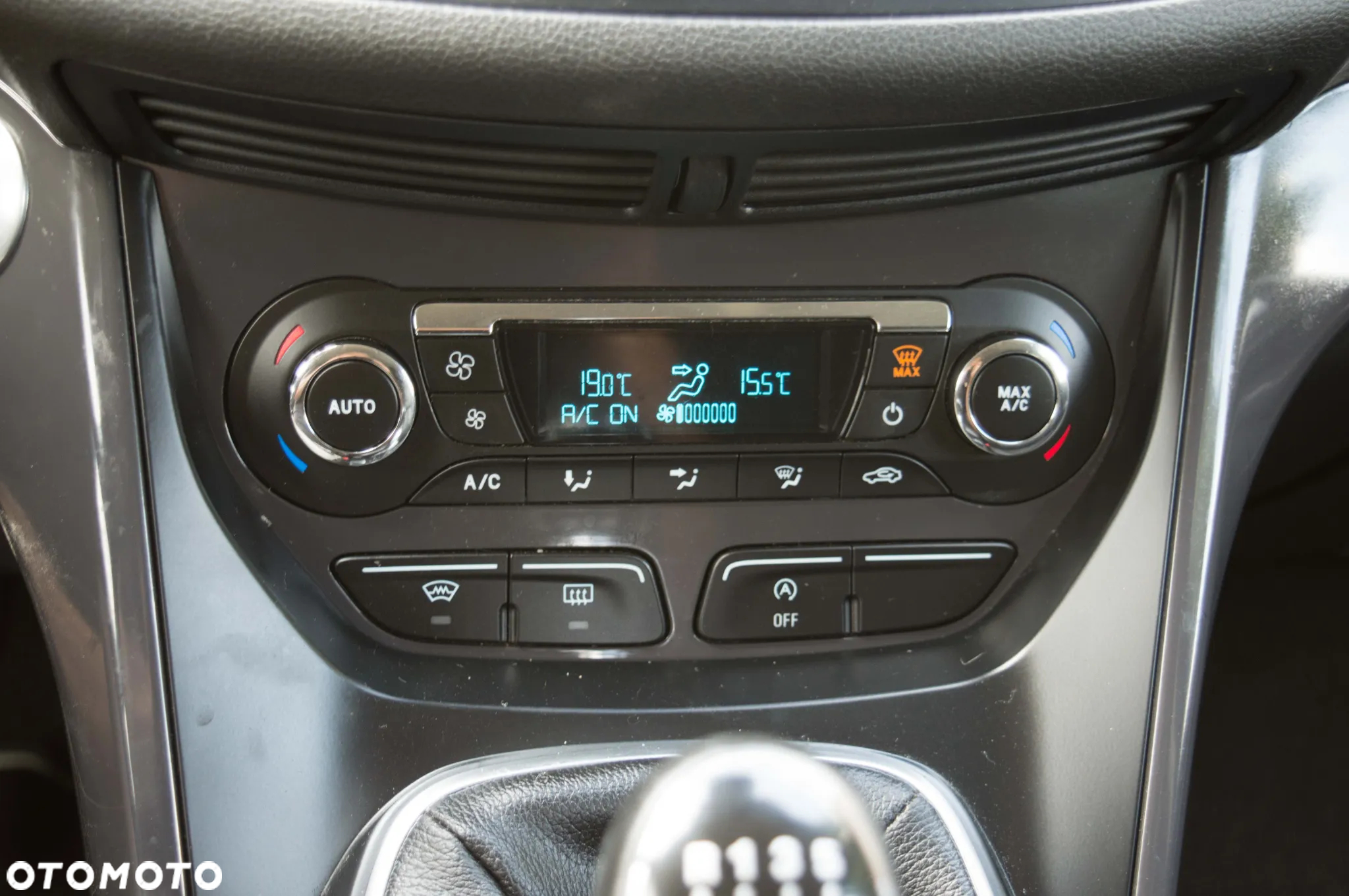 Ford Kuga 2.0 TDCi 4x4 Titanium - 22