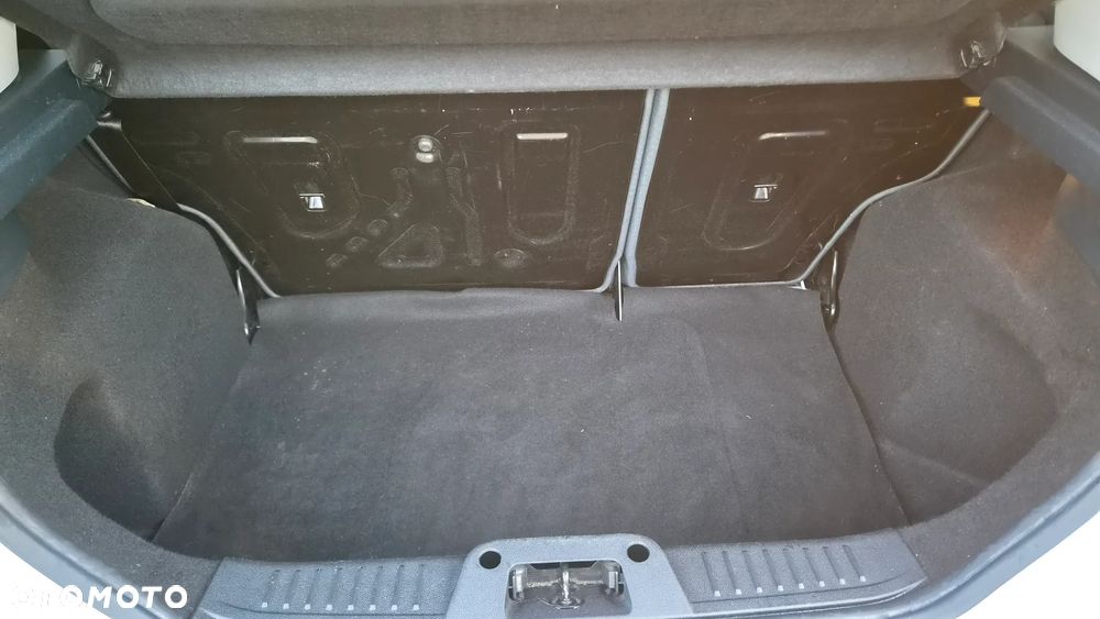 Ford Fiesta 1.25 Celebration - 22