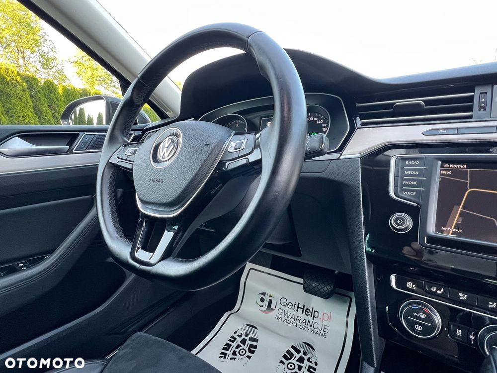 Volkswagen Passat Variant 2.0 TDI SCR DSG Highline - 31