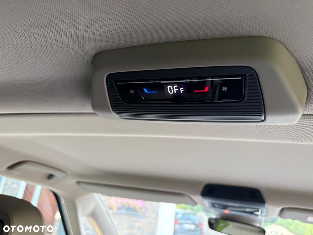 Volkswagen Multivan 2.0 TDI L2 Life DSG - 28