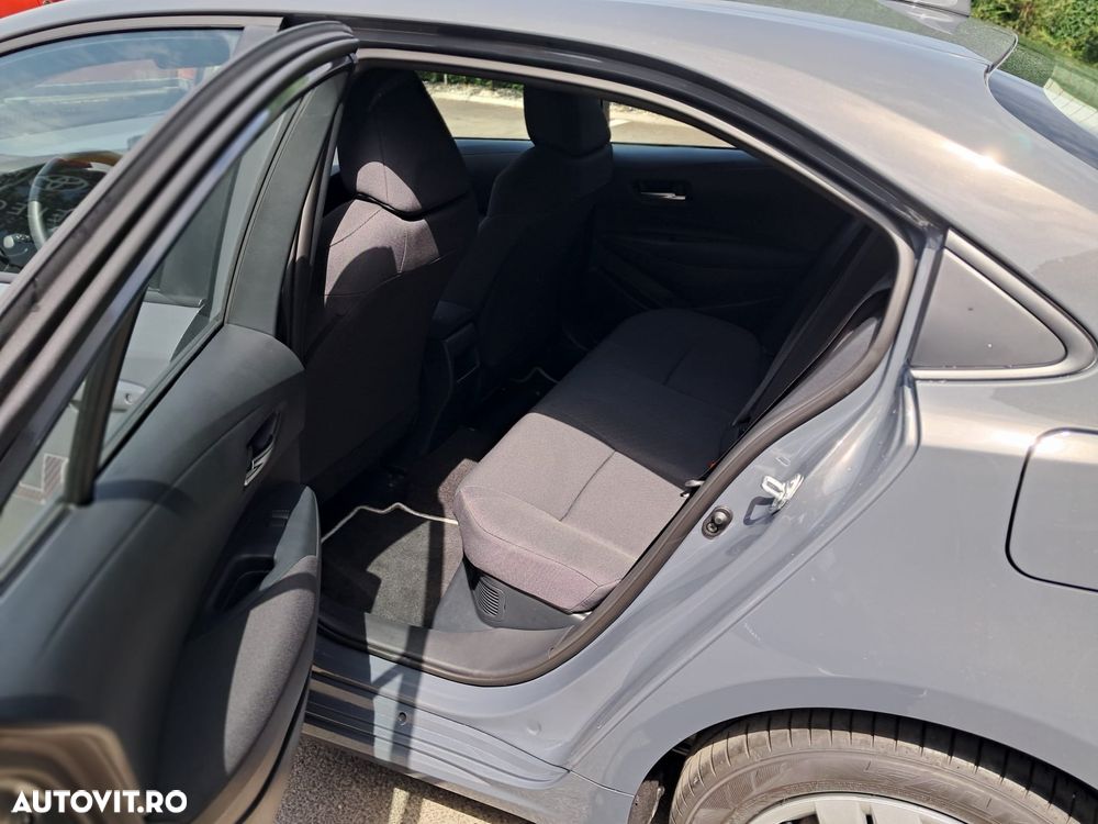 Toyota Corolla 1.8 HSD Eco - 11