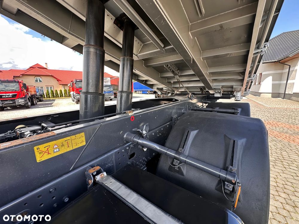 Iveco TRAKKER 450 8x8  WYWROTKA MEILLER 3S Przebieg 200 tys.km - 34