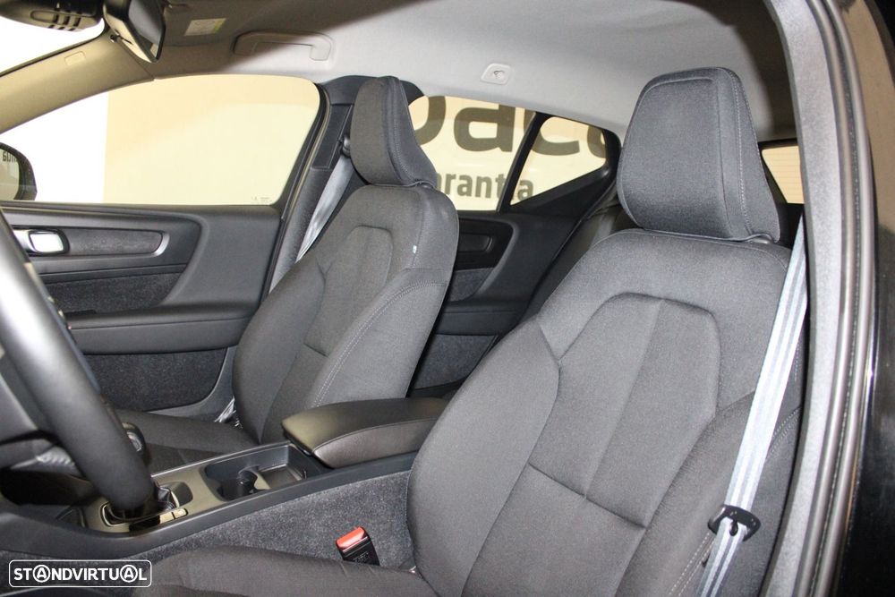 Volvo XC 40 2.0 D3 - 33