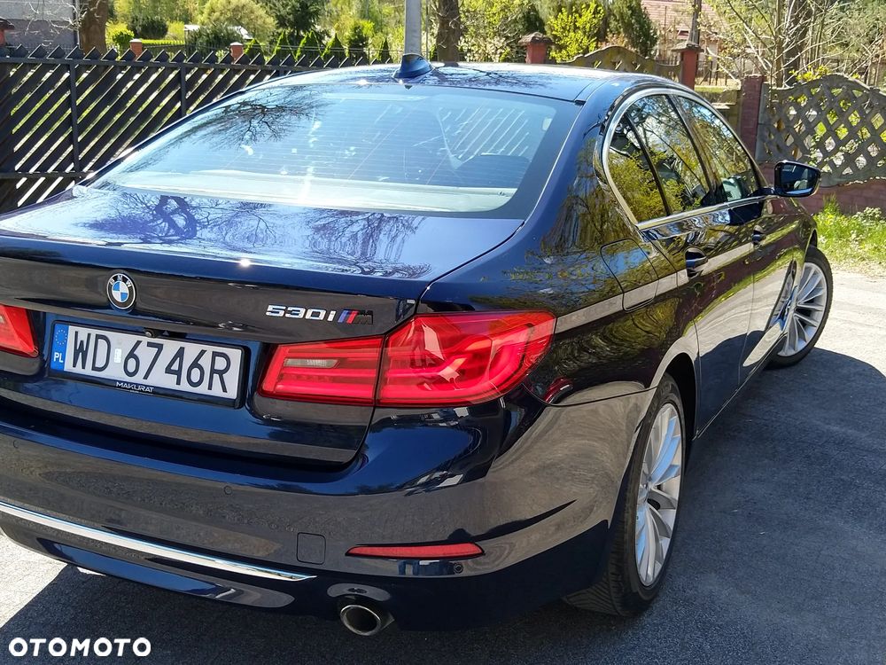 BMW Seria 5 530i GPF xDrive Luxury Line sport - 15