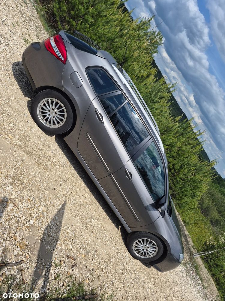 Renault Laguna 2.0 DCi Dynamique - 6