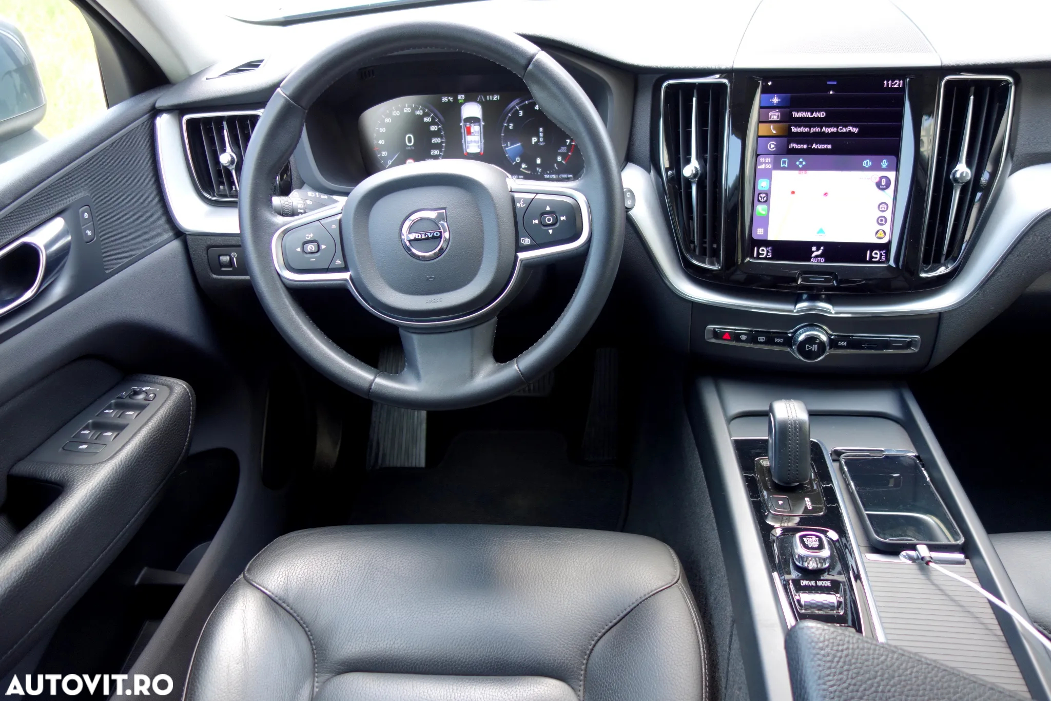 Volvo XC 60 B4 MHEV AT8 FWD Momentum - 13
