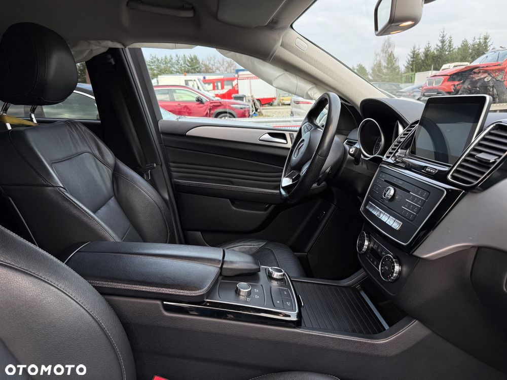 Mercedes-Benz GLE 350 d 4Matic 9G-TRONIC AMG Line - 14