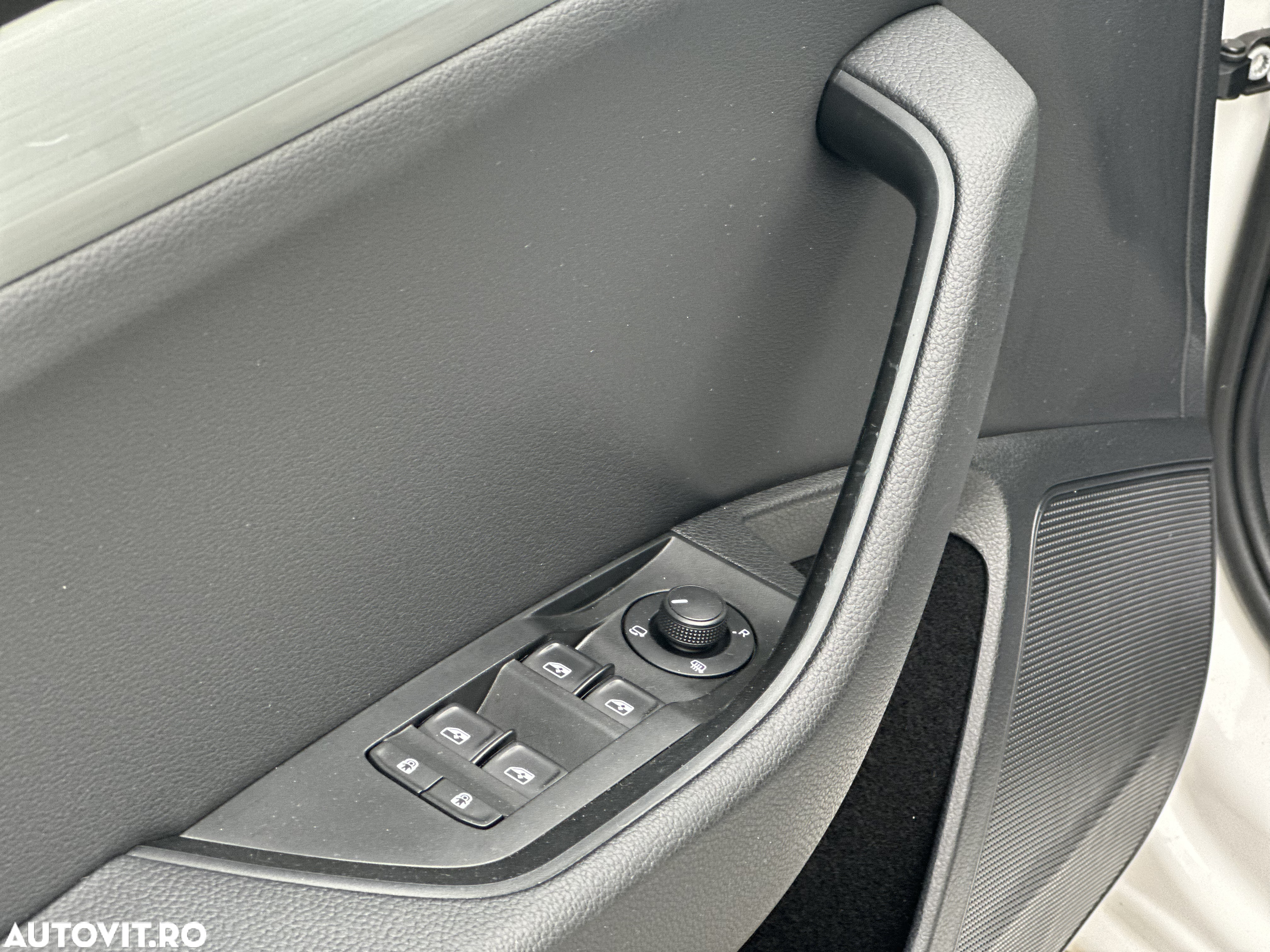 Skoda Superb Combi 2.0 TDI DSG Ambition - 10