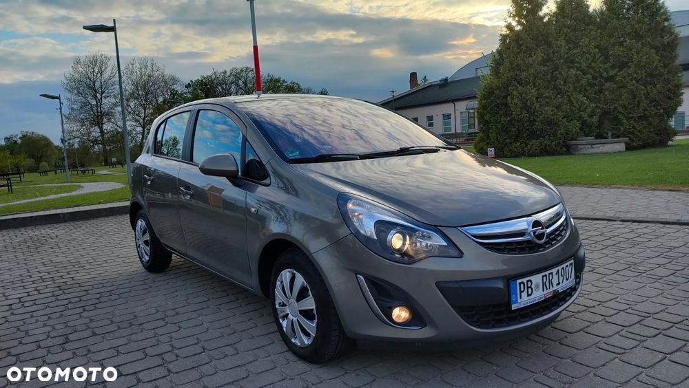 Opel Corsa 1.4 16V Innovation - 27