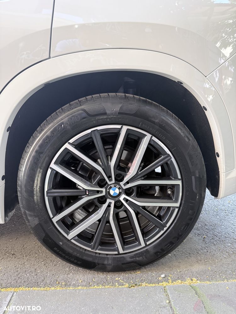 BMW X1 xDrive23i AT MHEV - 24