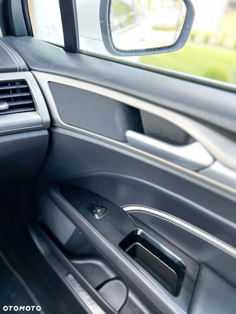 Ford Mondeo - 31