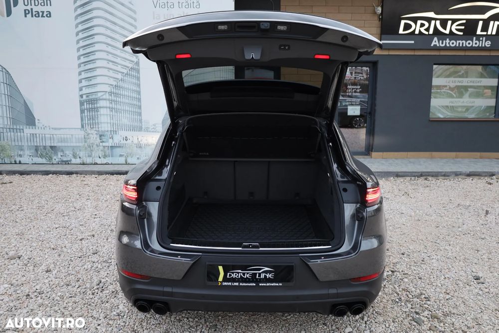 Porsche Cayenne Coupe Standard - 36