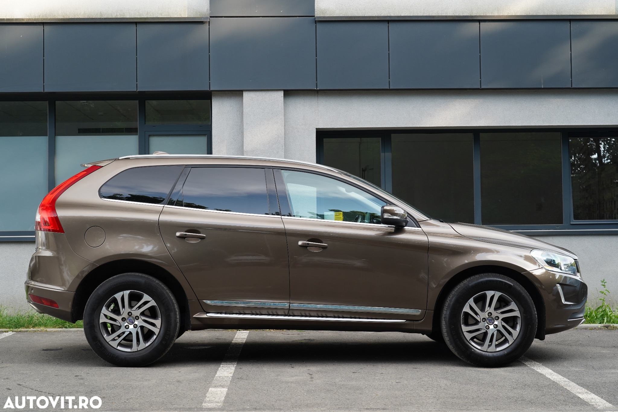 Volvo XC 60 D5 AWD Aut. Summum - 24