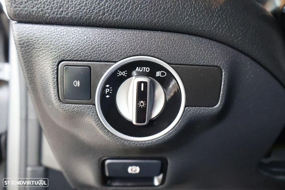 Mercedes-Benz CLA 180 - 21