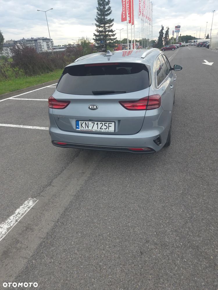 Kia Ceed 1.5 T-GDI M - 11