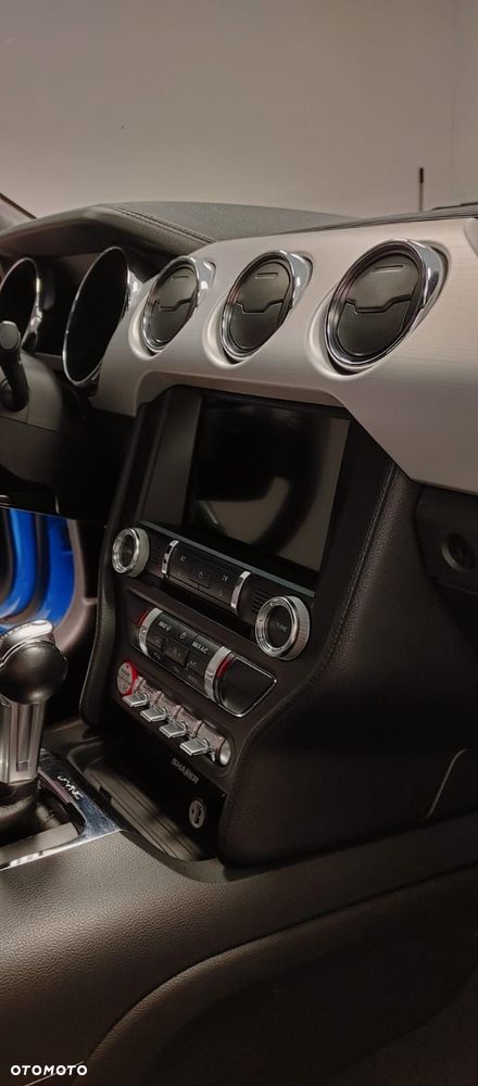 Ford Mustang 5.0 V8 GT - 8