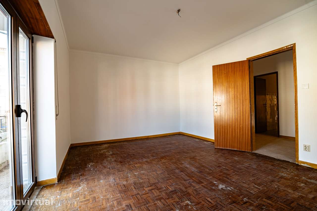 APARTAMENTO T3 – SANTA CLARA, COIMBRA - Grande imagem: 2/17