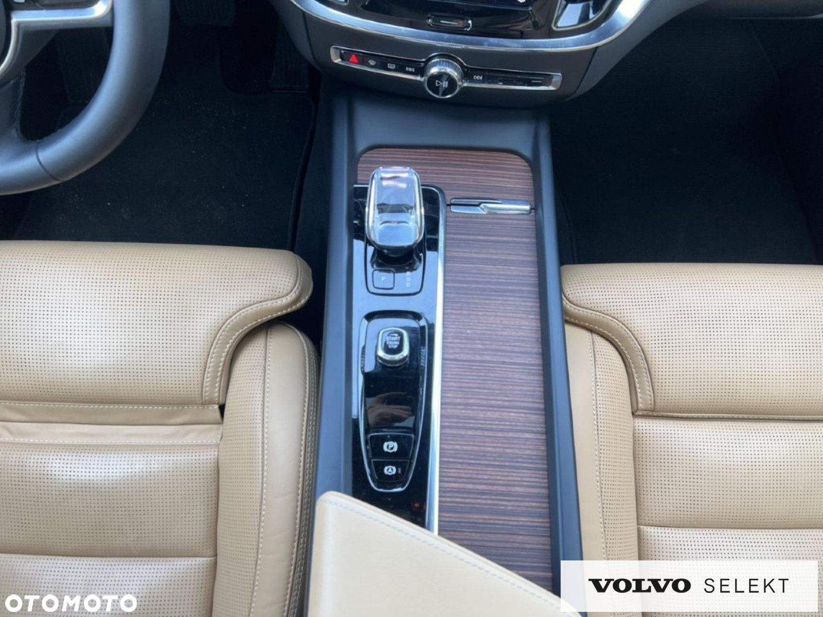 Volvo V60 Cross Country - 16