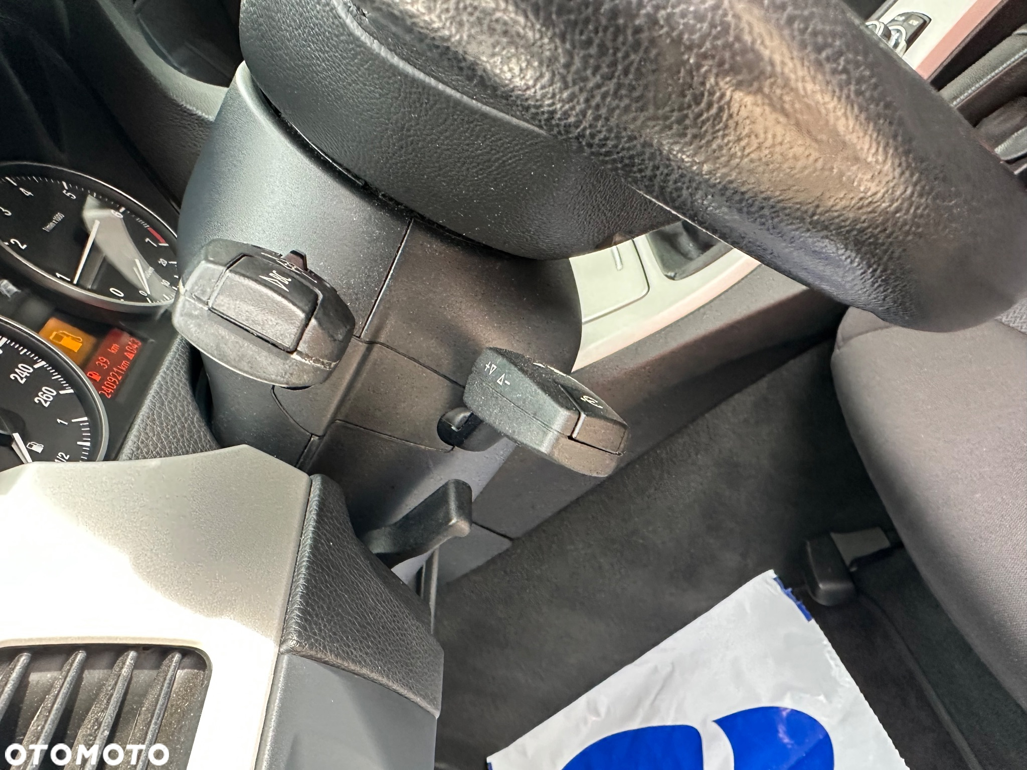 BMW Seria 3 318i - 39