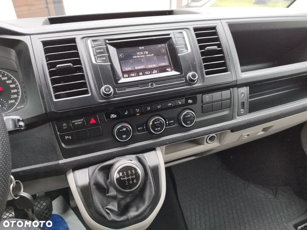Volkswagen Caravelle 6.1 2.0 TDI L1 Comfortline 4Motion - 36