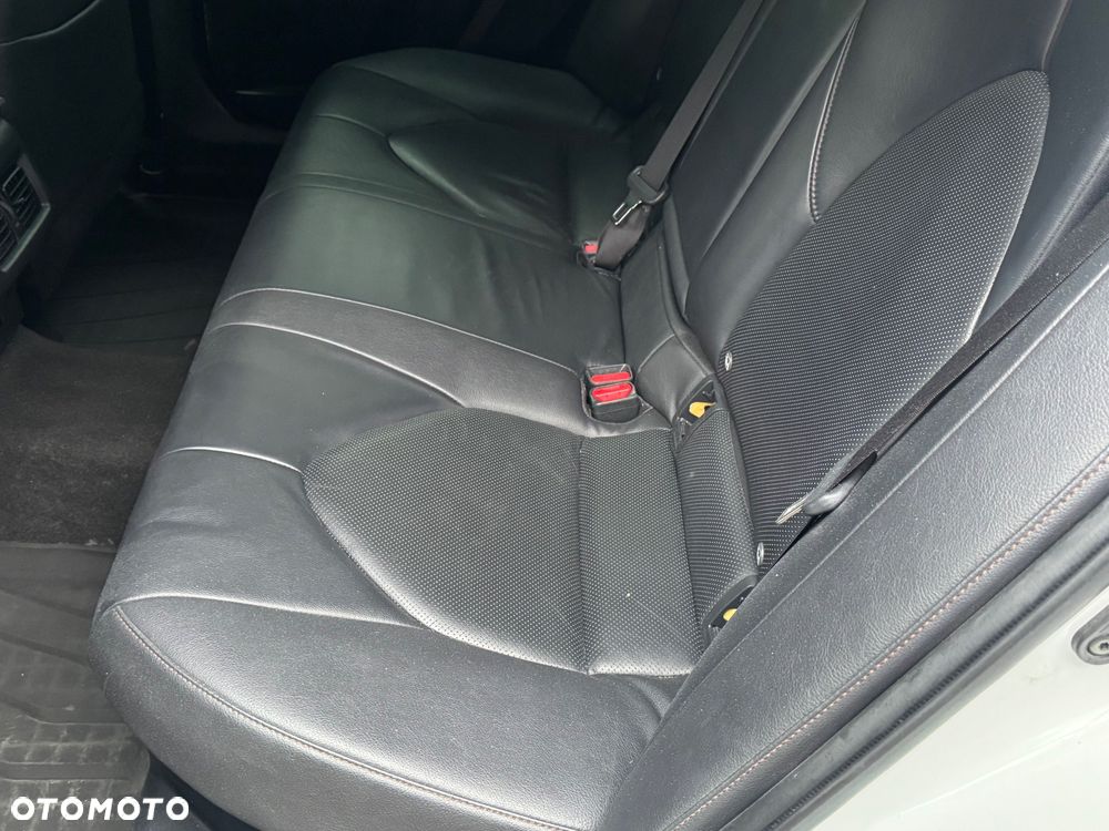 Toyota Camry 2.5 Hybrid Executive CVT - 33