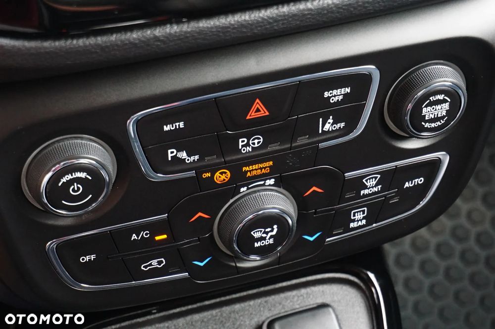 Jeep Compass 1.4 TMair Limited FWD S&S - 36