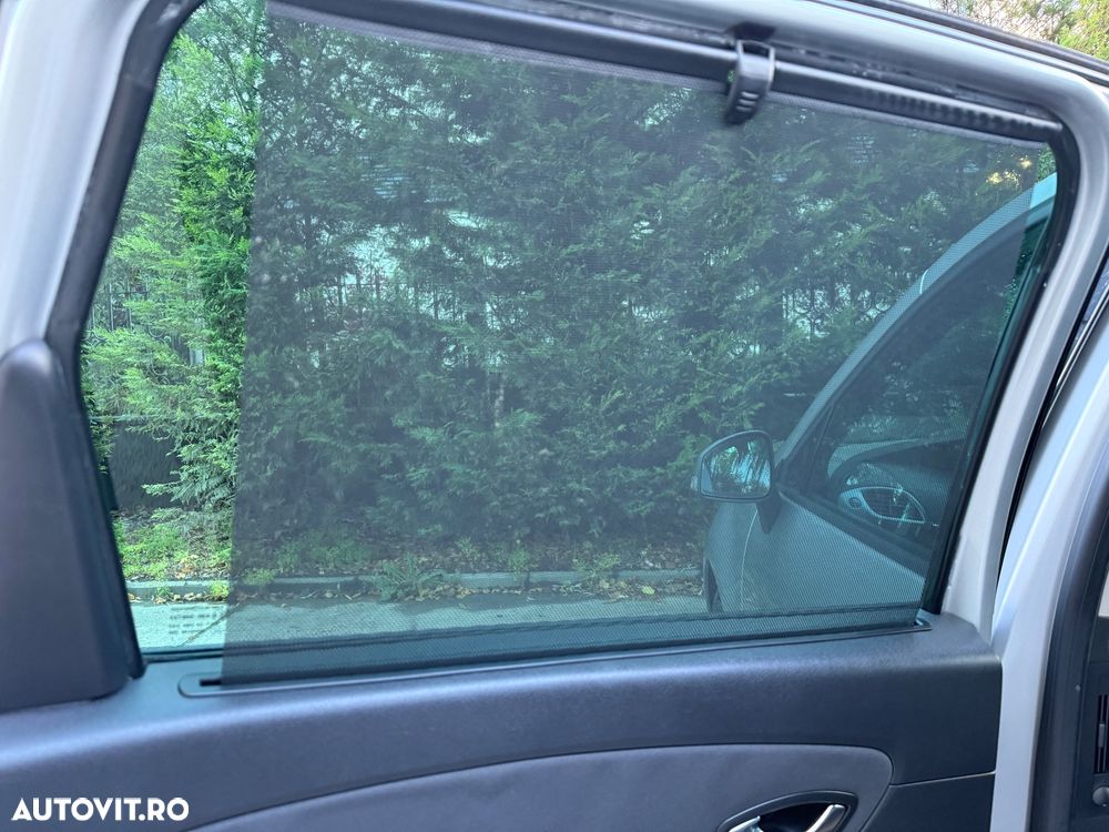 Renault Grand Scenic - 21