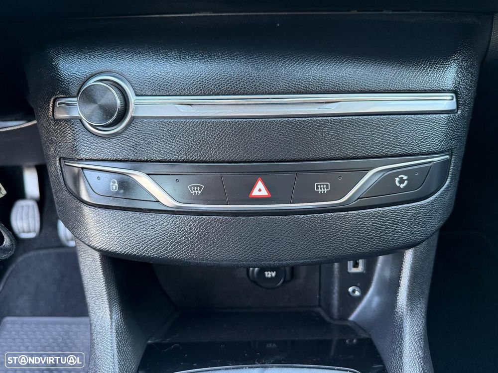 Peugeot 308 1.6 e-HDi Active - 23