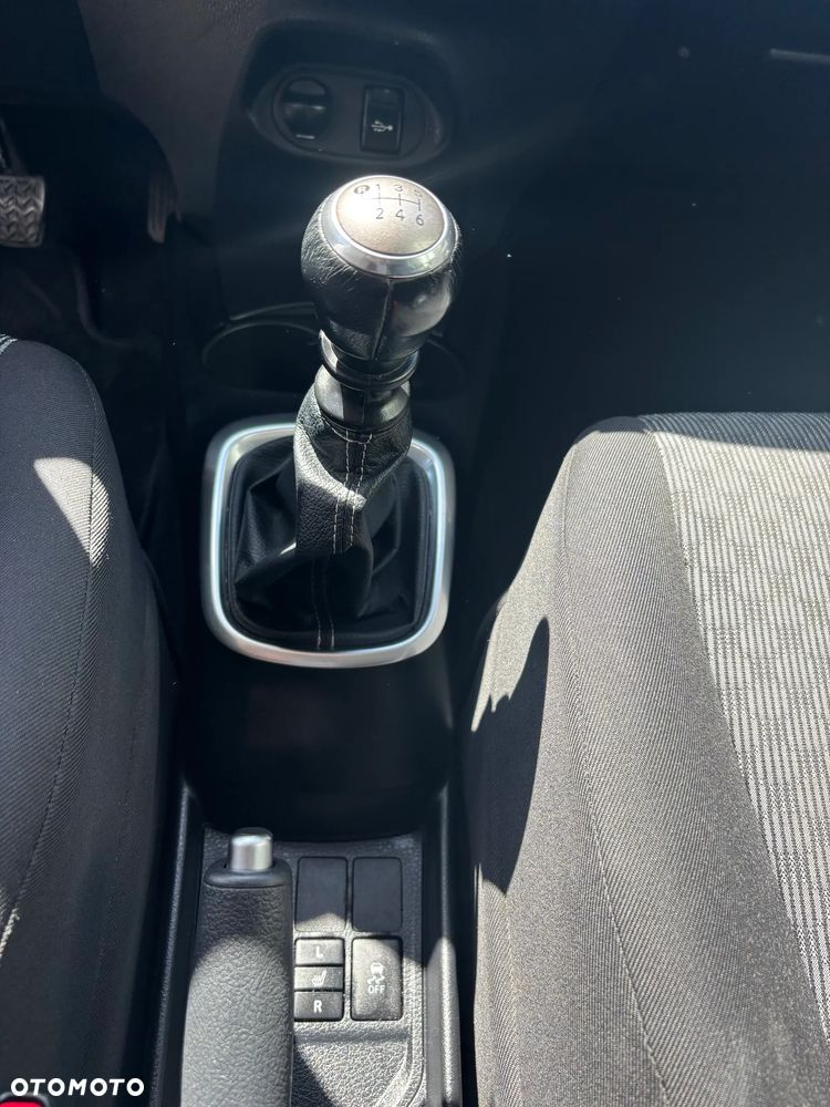 Toyota Yaris 1.33 VVT-i Comfort - 13