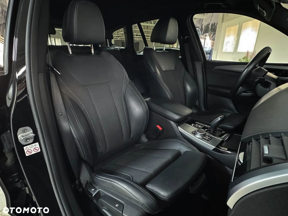 BMW X3 xDrive20d sport - 24