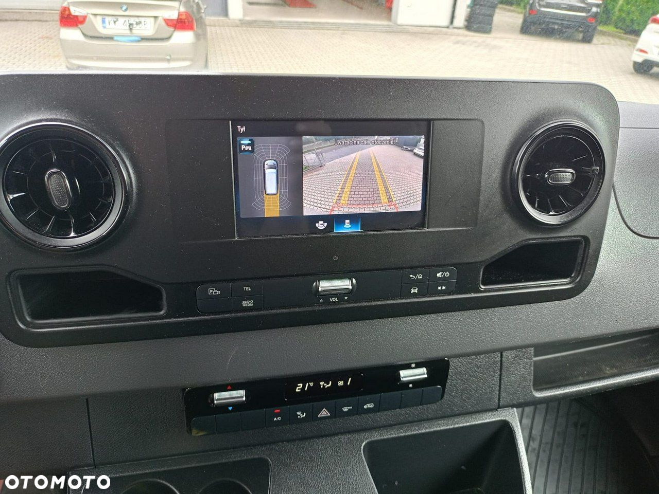 Mercedes-Benz Sprinter - 14