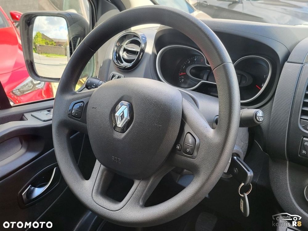 Renault Trafic - 25