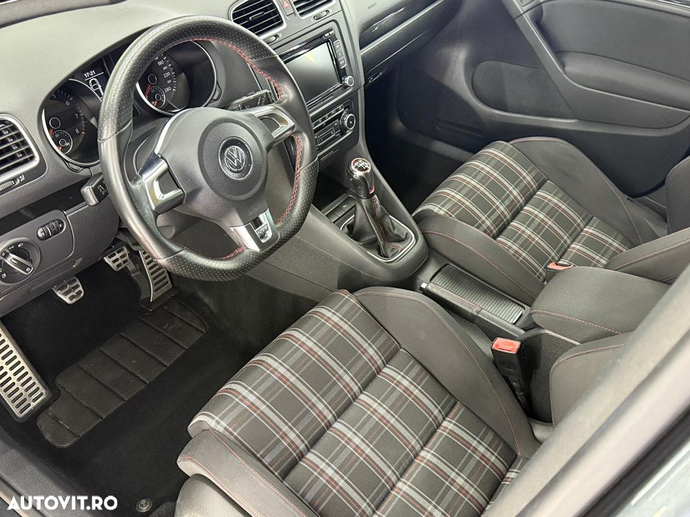 Volkswagen Golf 2.0 GTI - 7