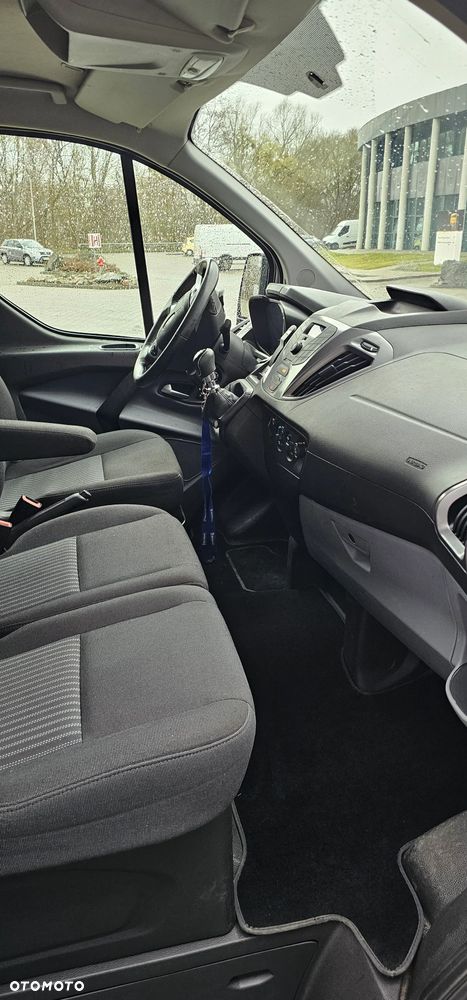 Ford TRANSIT CUSTOM - 17