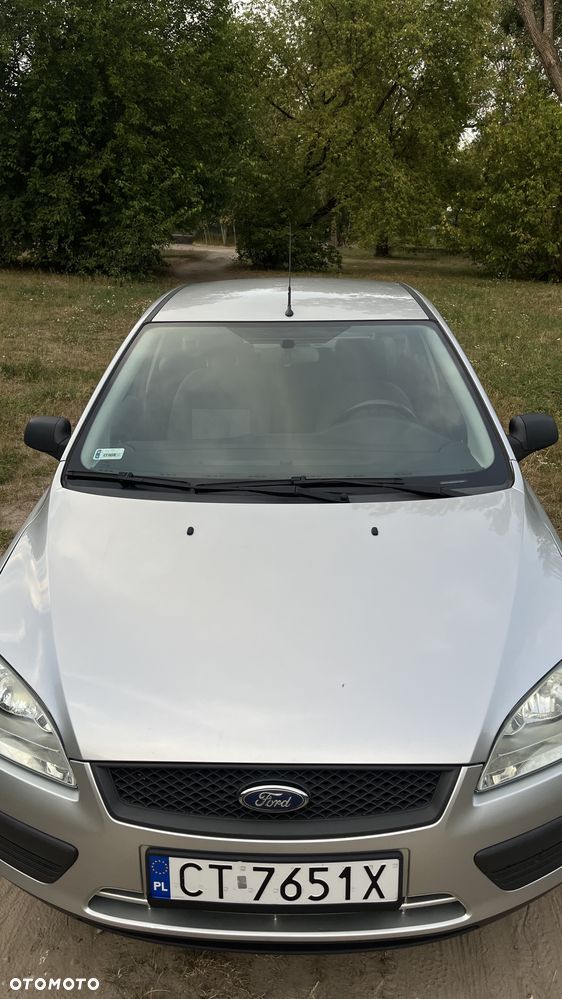 Ford Focus 1.6 16V Ambiente - 17