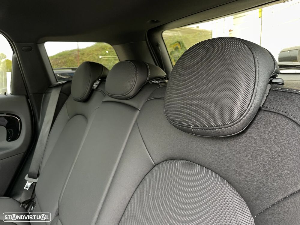 MINI Countryman Cooper SE ALL4 Auto - 37