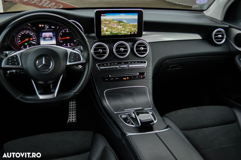 Mercedes-Benz GLC Coupe 250 4Matic 9G-TRONIC Exclusive - 38