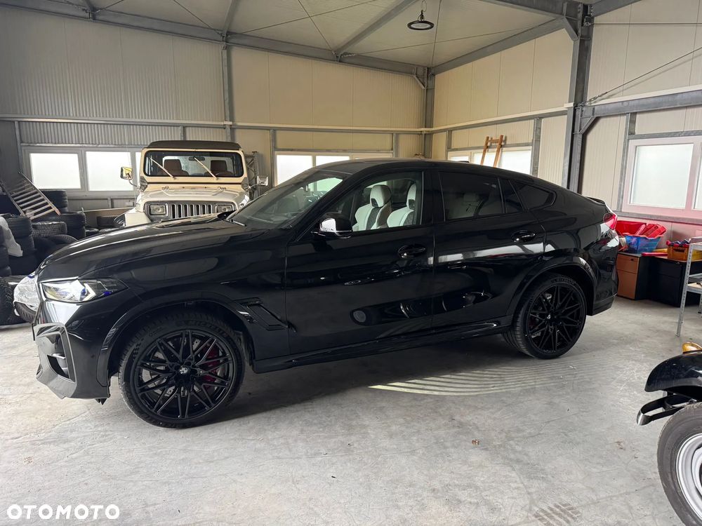 BMW X6M - 6