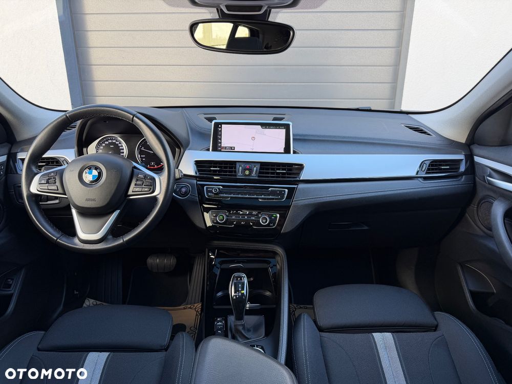 BMW X2 sDrive18d Advantage Plus - 11