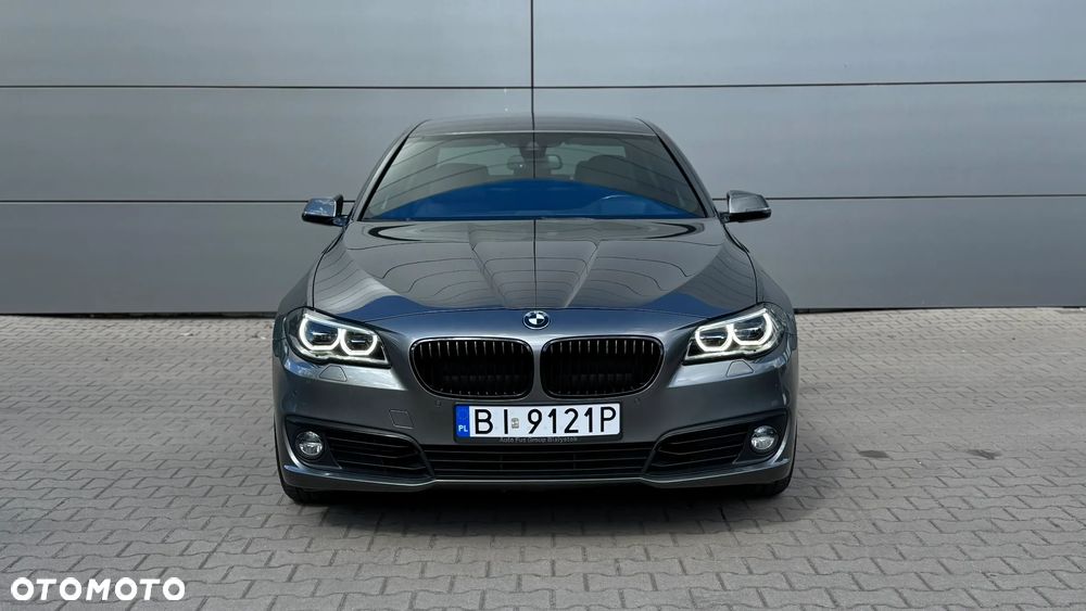 BMW Seria 5 525d xDrive Luxury Line - 2