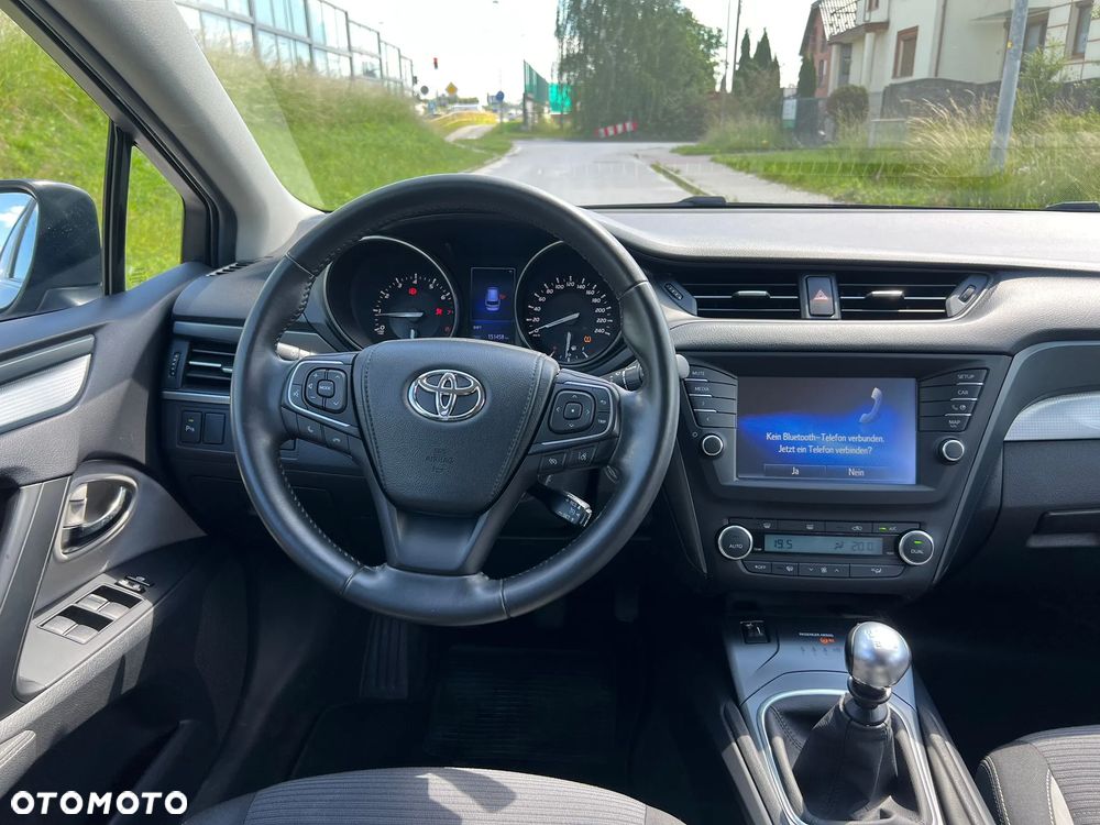 Toyota Avensis Touring Sports 1.8 Edition-S - 19