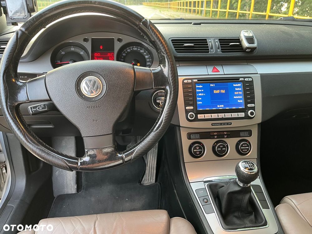 Volkswagen Passat 2.0 TDI 4Mot Comfortline - 10