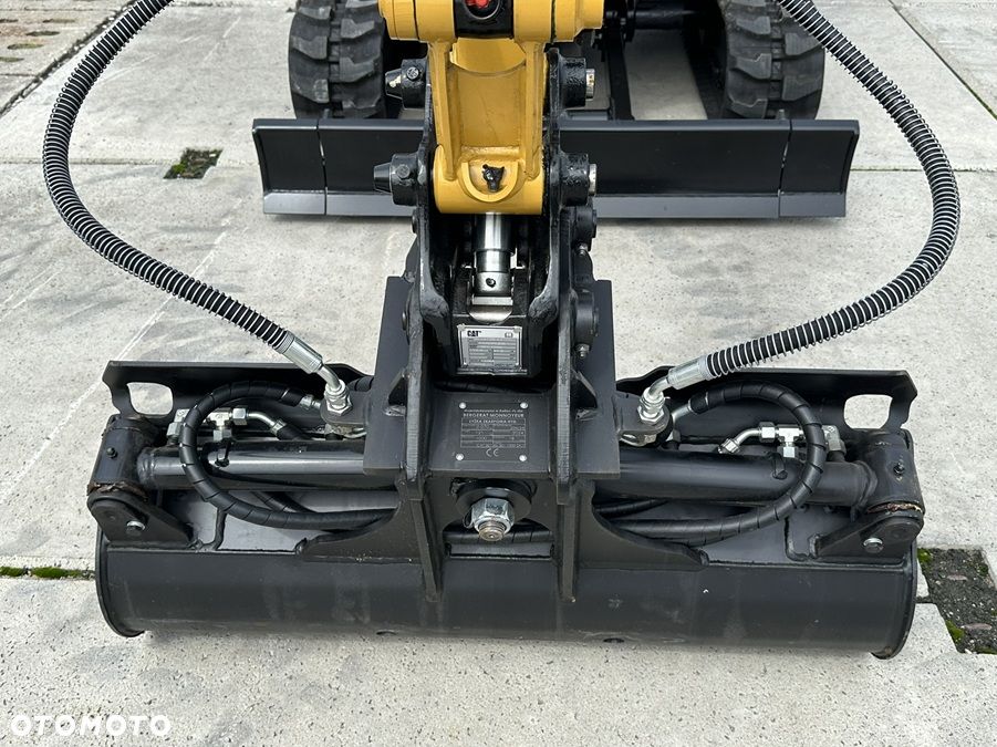 Caterpillar 302 CR - 12