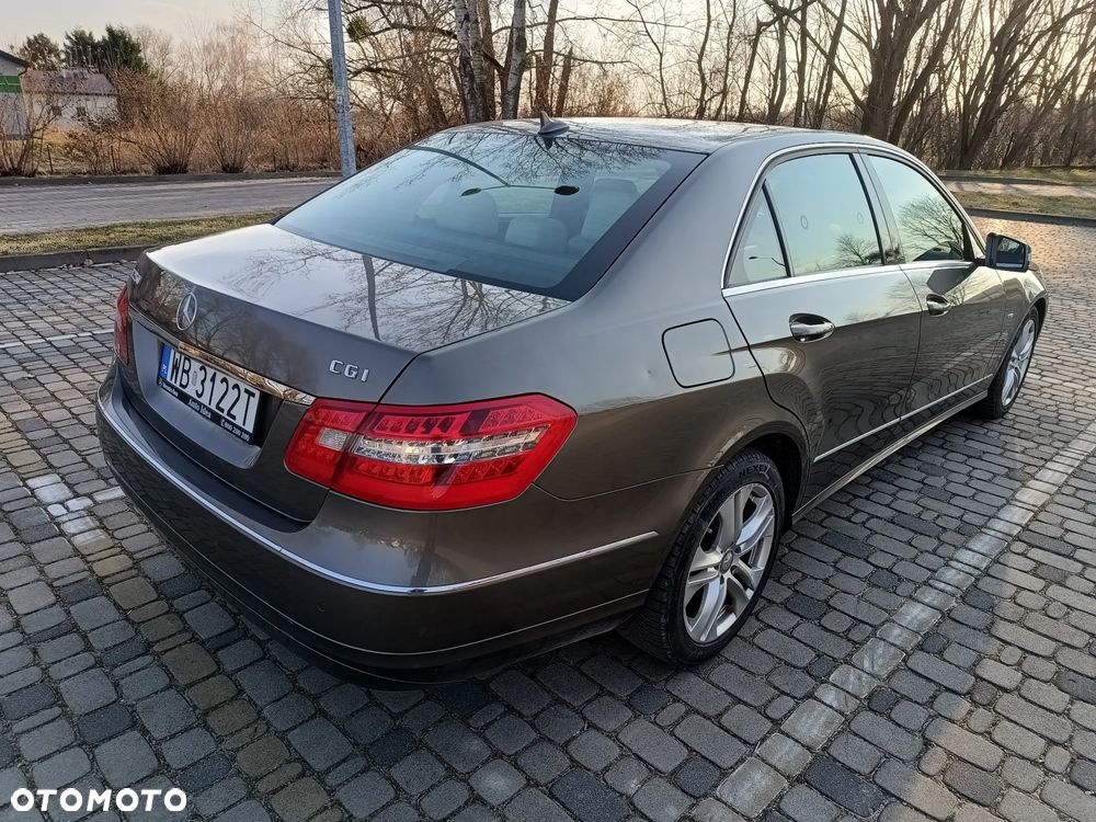 Mercedes-Benz Klasa E 250 CGI BlueEffICIENCY Avantgarde - 6