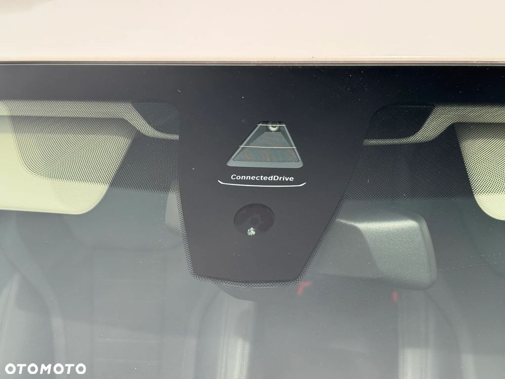 BMW Seria 3 320d xDrive - 14