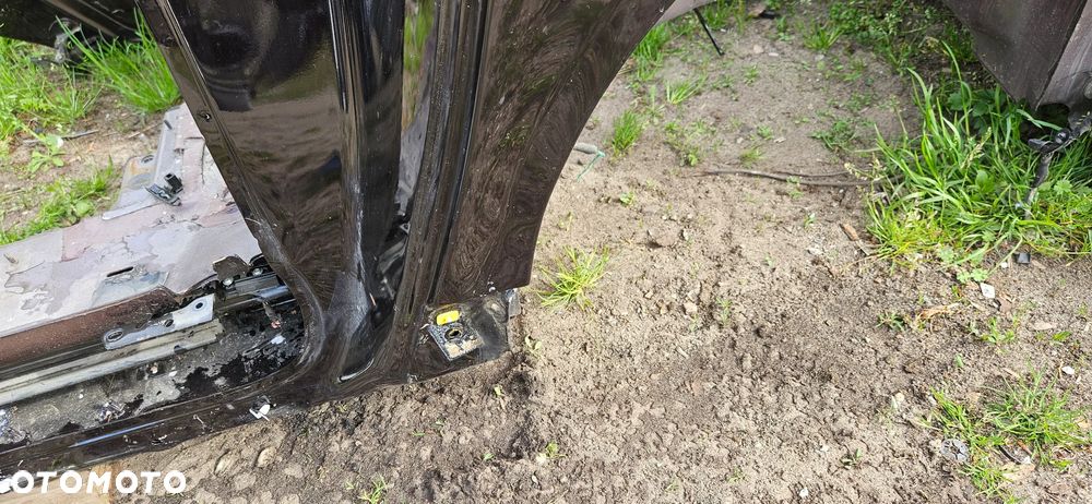 Chrysler Pacifica 2016- Próg lewy Ćwiartka lewa Bok lewy Słupek środkowy przedni A B kolor PUV - 11