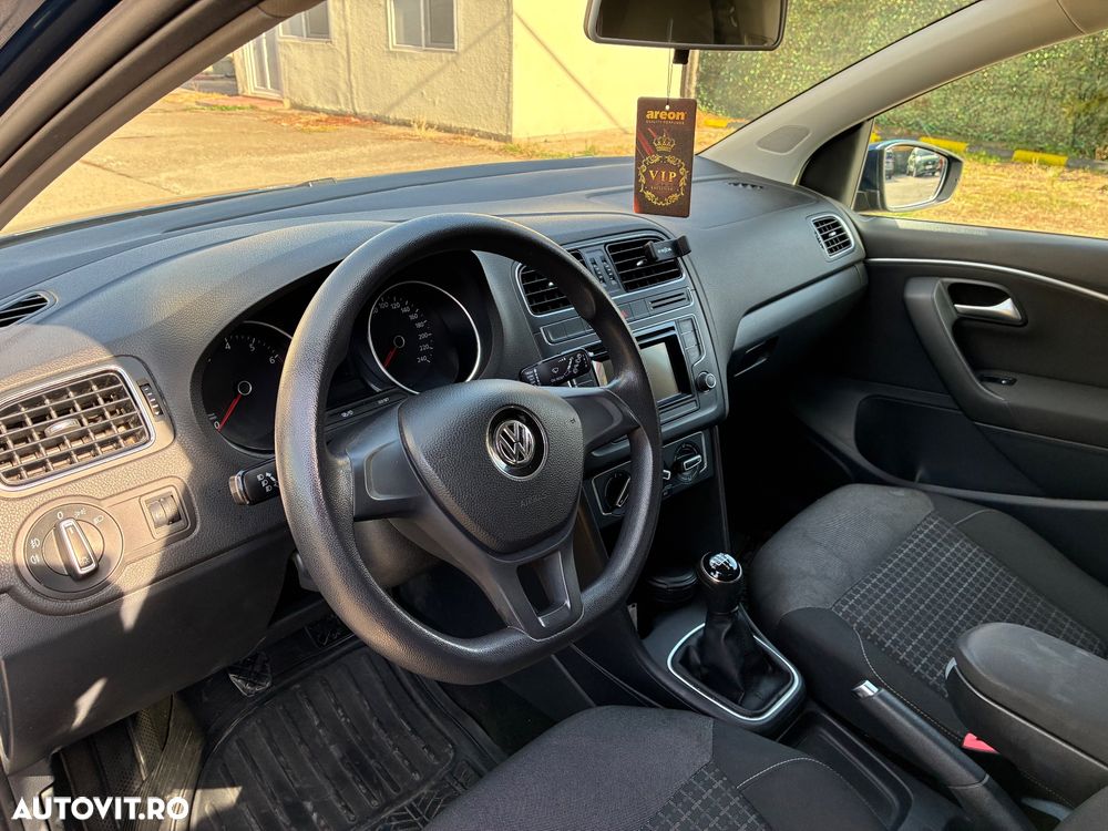 Volkswagen Polo - 8