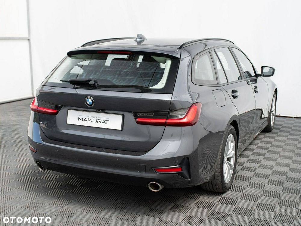BMW Seria 3 318i - 6
