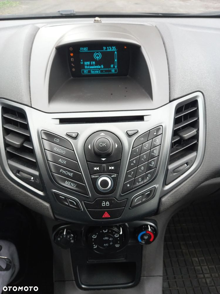 Ford Fiesta 1.25 Ambiente EU5 - 10