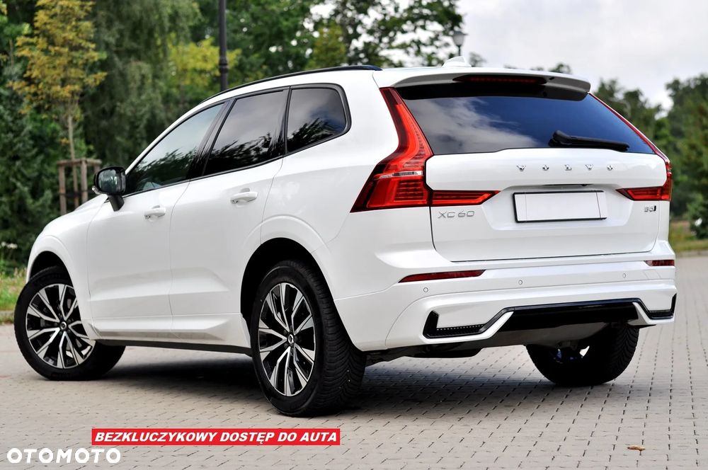 Volvo XC 60 B5 B AWD Plus Dark - 13